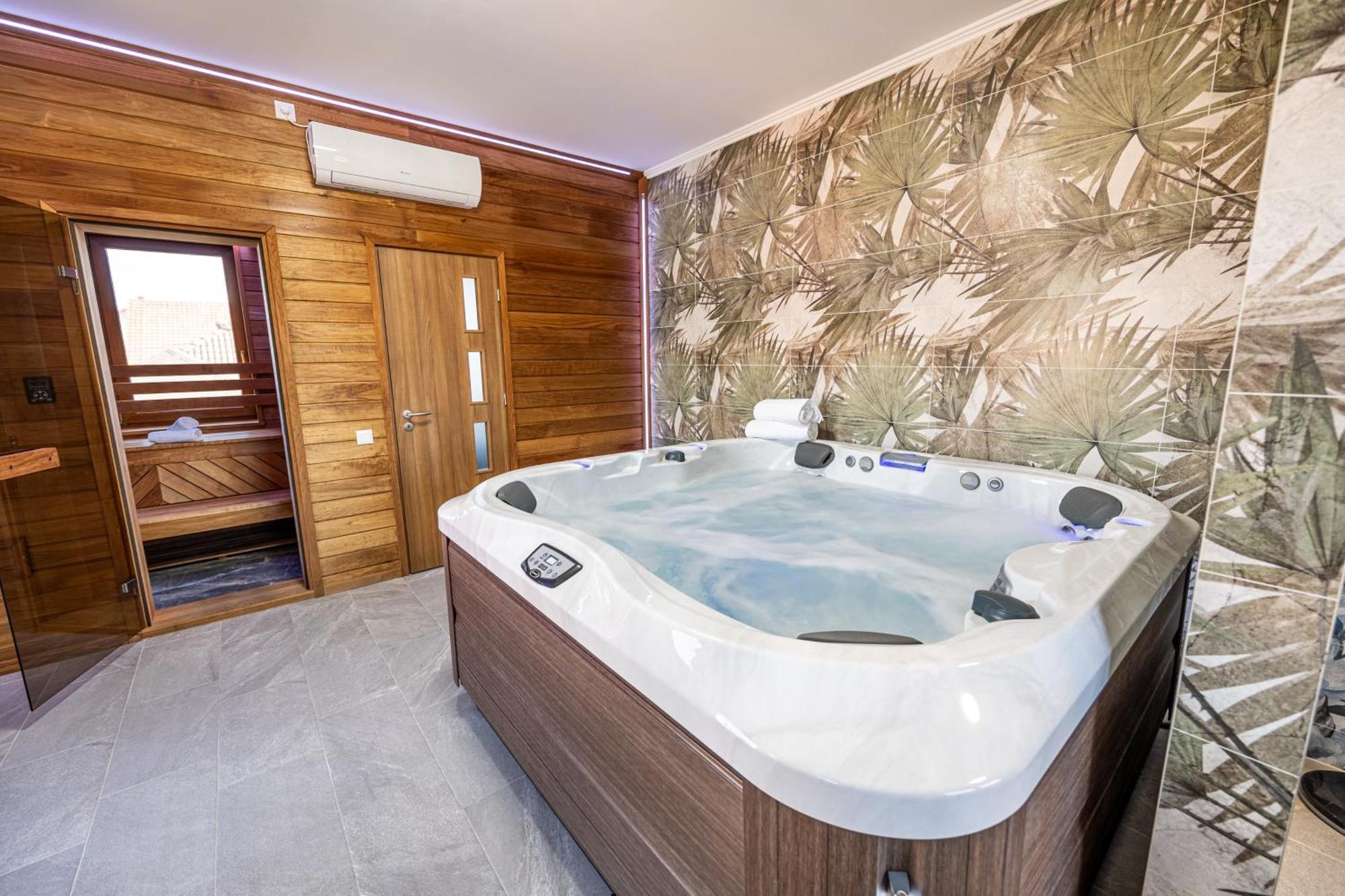Bed and Breakfast Voeroes Alom Panzio Тисакечке Экстерьер фото