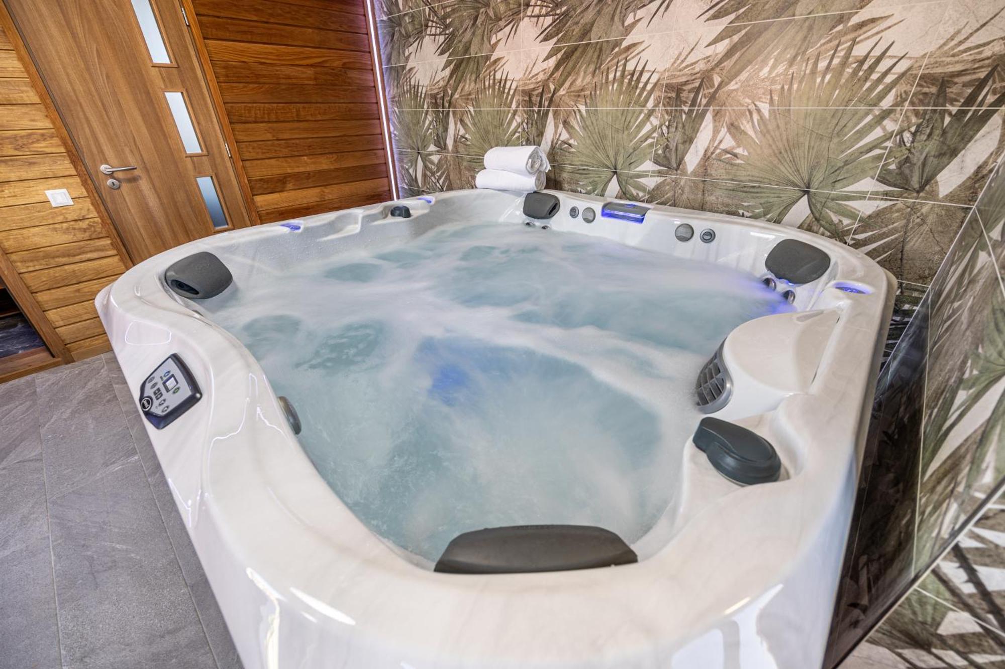 Bed and Breakfast Voeroes Alom Panzio Тисакечке Экстерьер фото